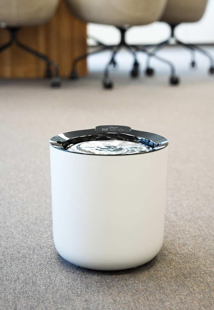 Zeus Oasis plus smarter Trinkbrunnen f�r Hunde